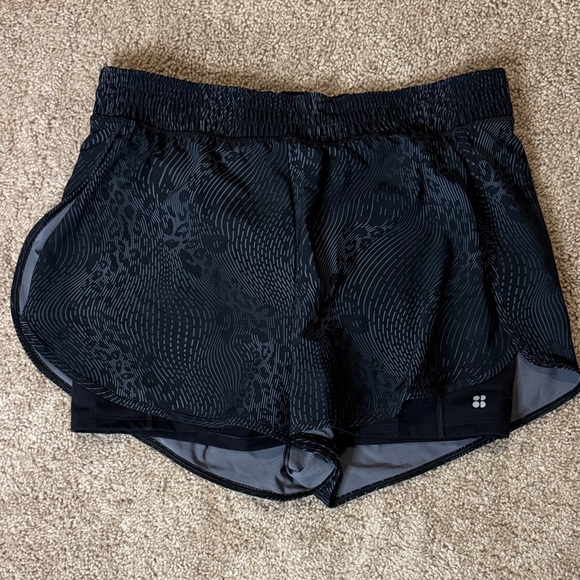 Sweaty Betty Pants - Sweaty Betty Black Patterned Athletic Shorts